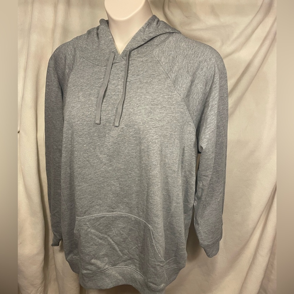 Torrid size 4 heavyweight gray hoodie. New with tags.
